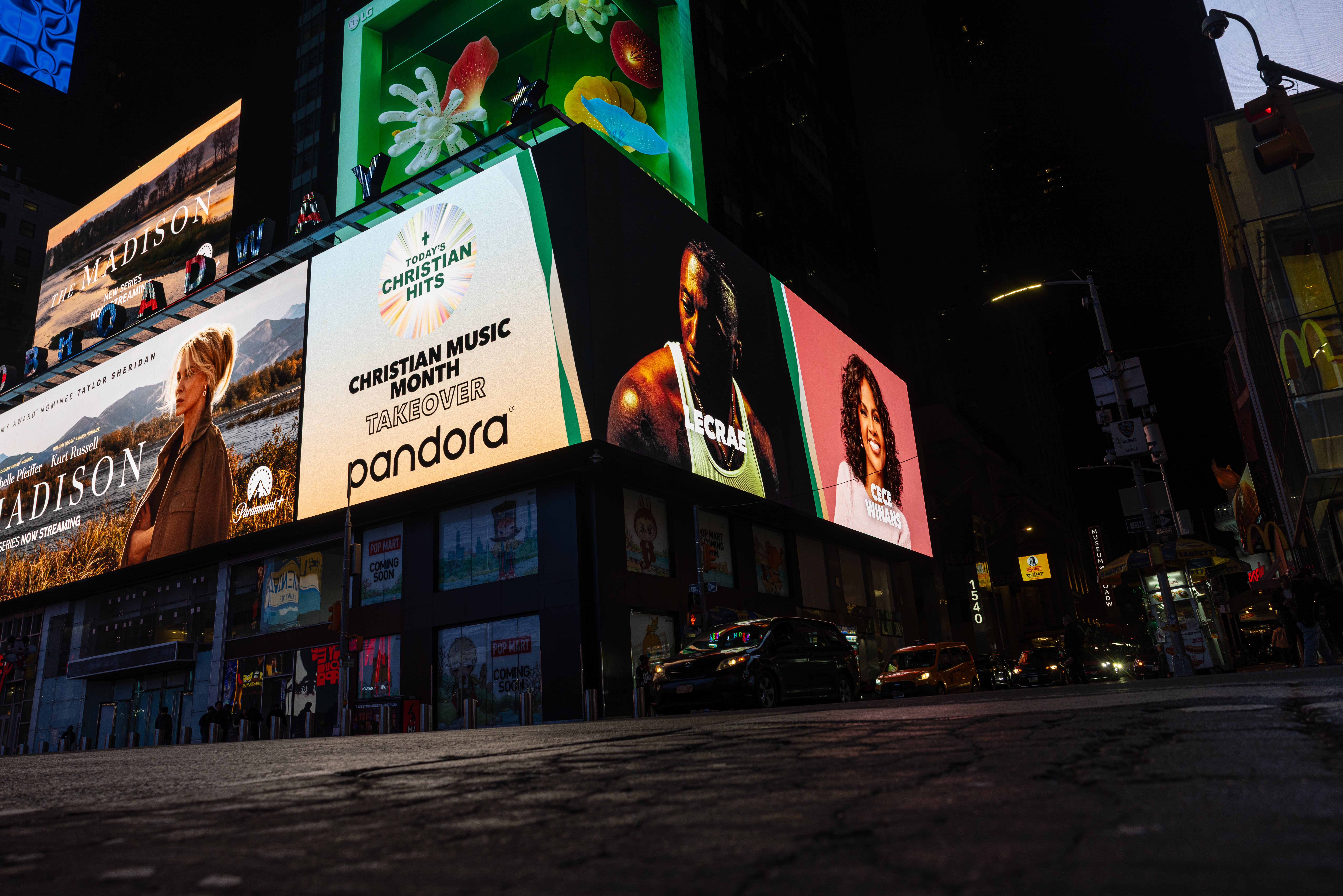 PANDORA_TIMESSQUARE_20260327_CCM_21460