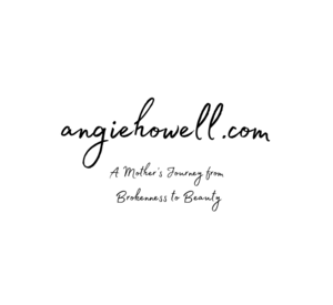 Logotipo de Angie Howell (2)