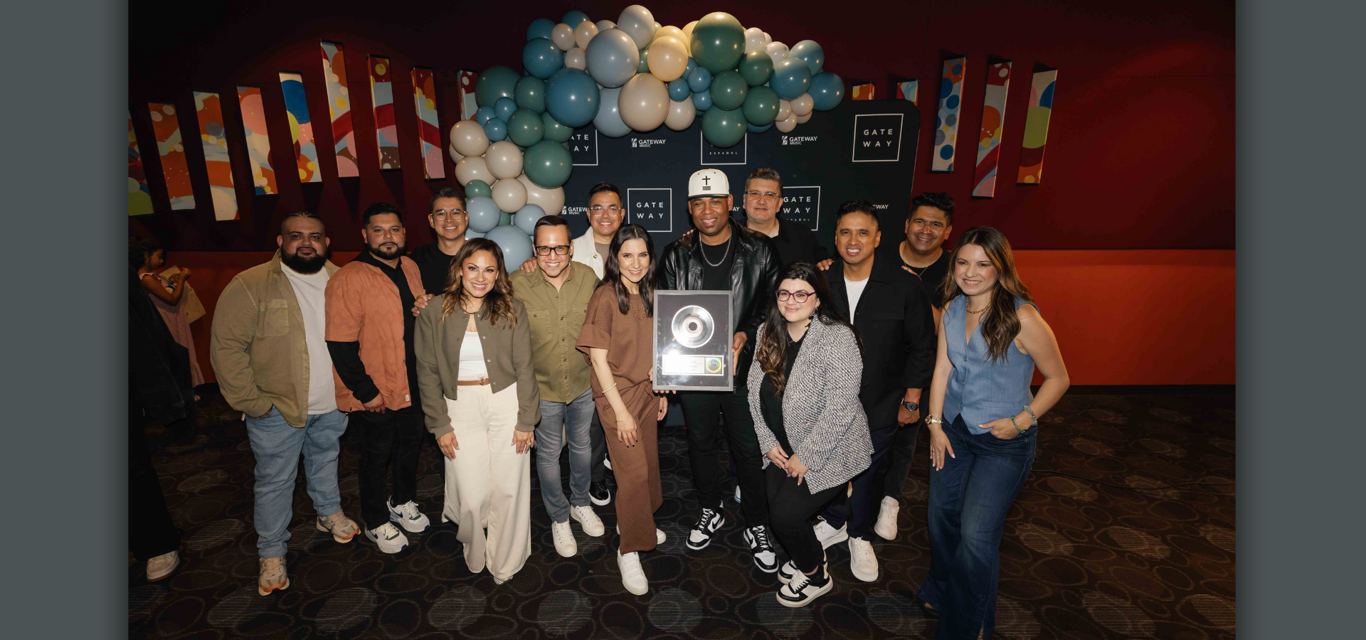 Gateway Worship Español Achieves Platinum Record Status with “Danzando”