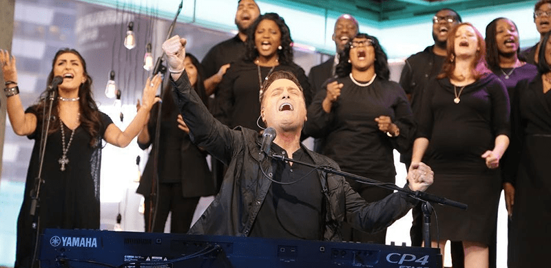 Michael W. Smith Leads “Surrounded (Fight My Battles)” On Good Morning America