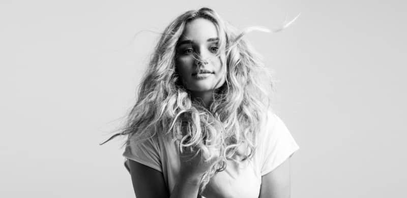 HOLLYN Makes a Splash with Debut LP – One-Way Conversations