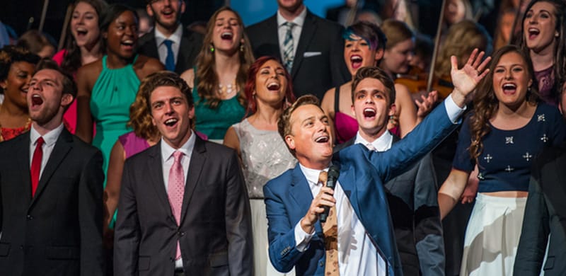 NEWS: Michael W. Smith Joins President Clinton and Others in Heartfelt Memorial