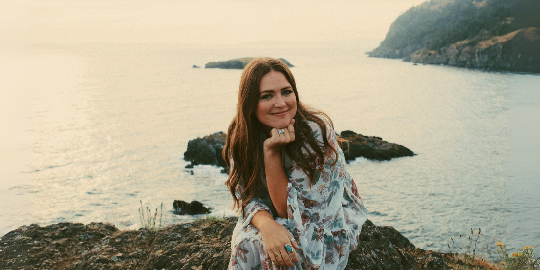 Leanna Crawford Announces ‘The Still Waters’ Fall Tour